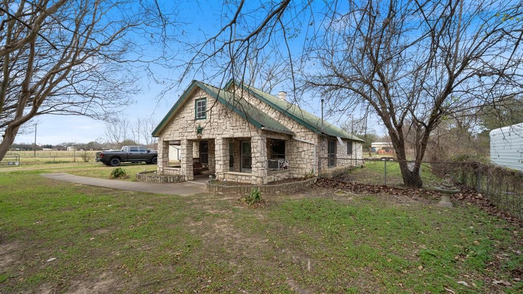 120 Davis Road — photo
