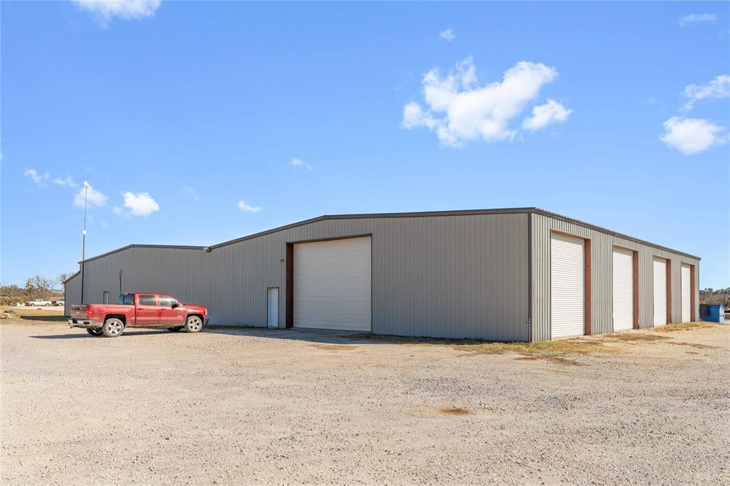 6070 Highway 183 N — photo