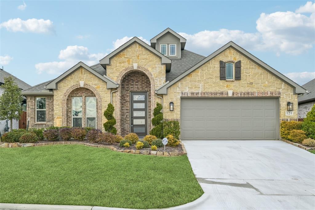 121 Emperor Oak Court — photo