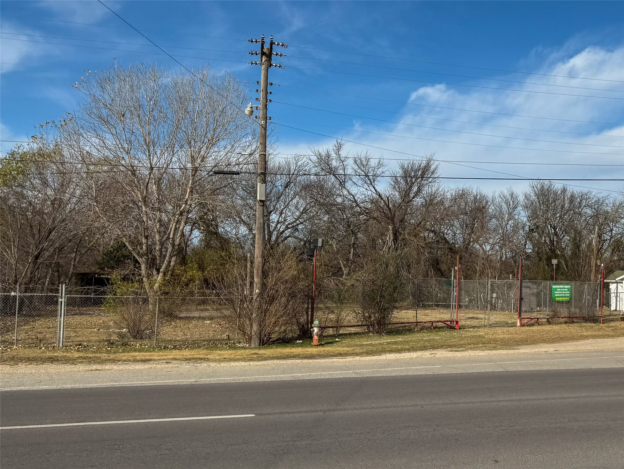 1709 N Main Street — photo