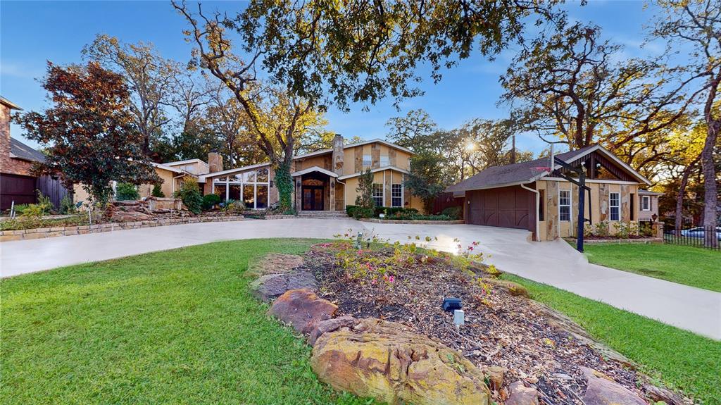 2821 Dove Pond Drive — photo