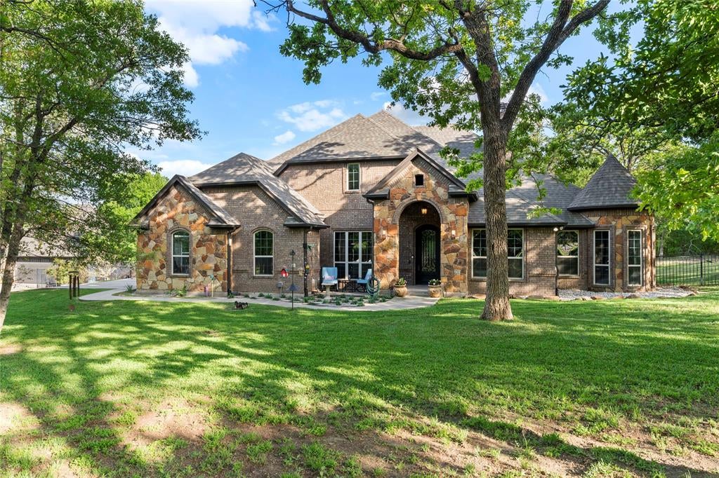 7401 Hilltop Drive — photo
