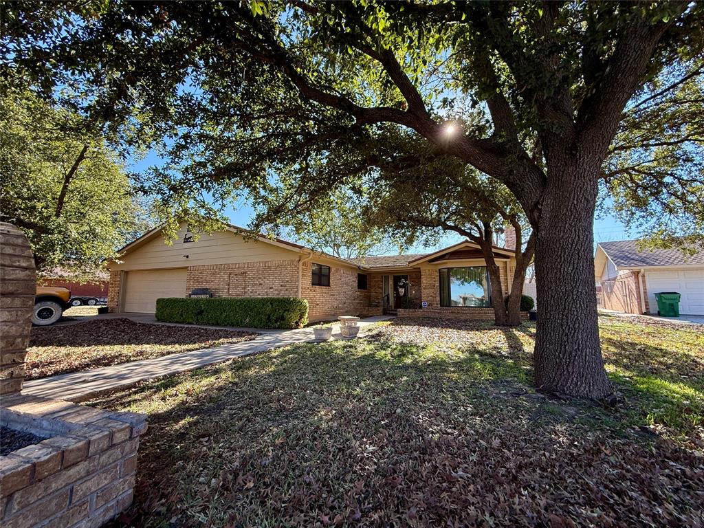 1401 W Hill Lane — photo