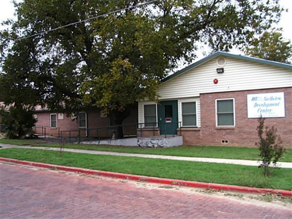 401 W Moss Street — photo