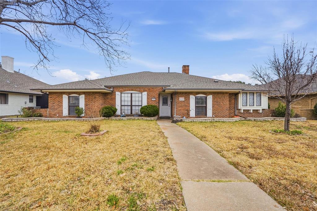 1117 E Spring Valley Road — photo