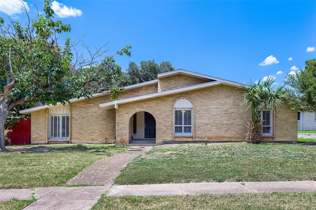 6639 Roundrock Road — photo