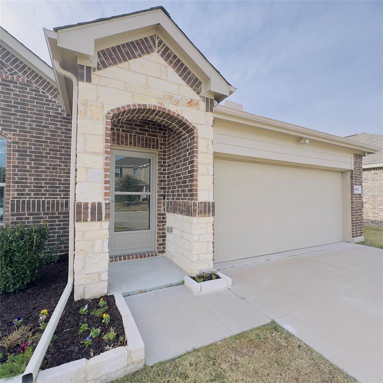 2513 Real Quiet Drive — photo
