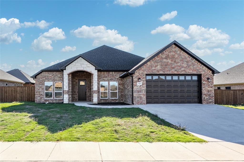723 Cobblestone Circle — photo