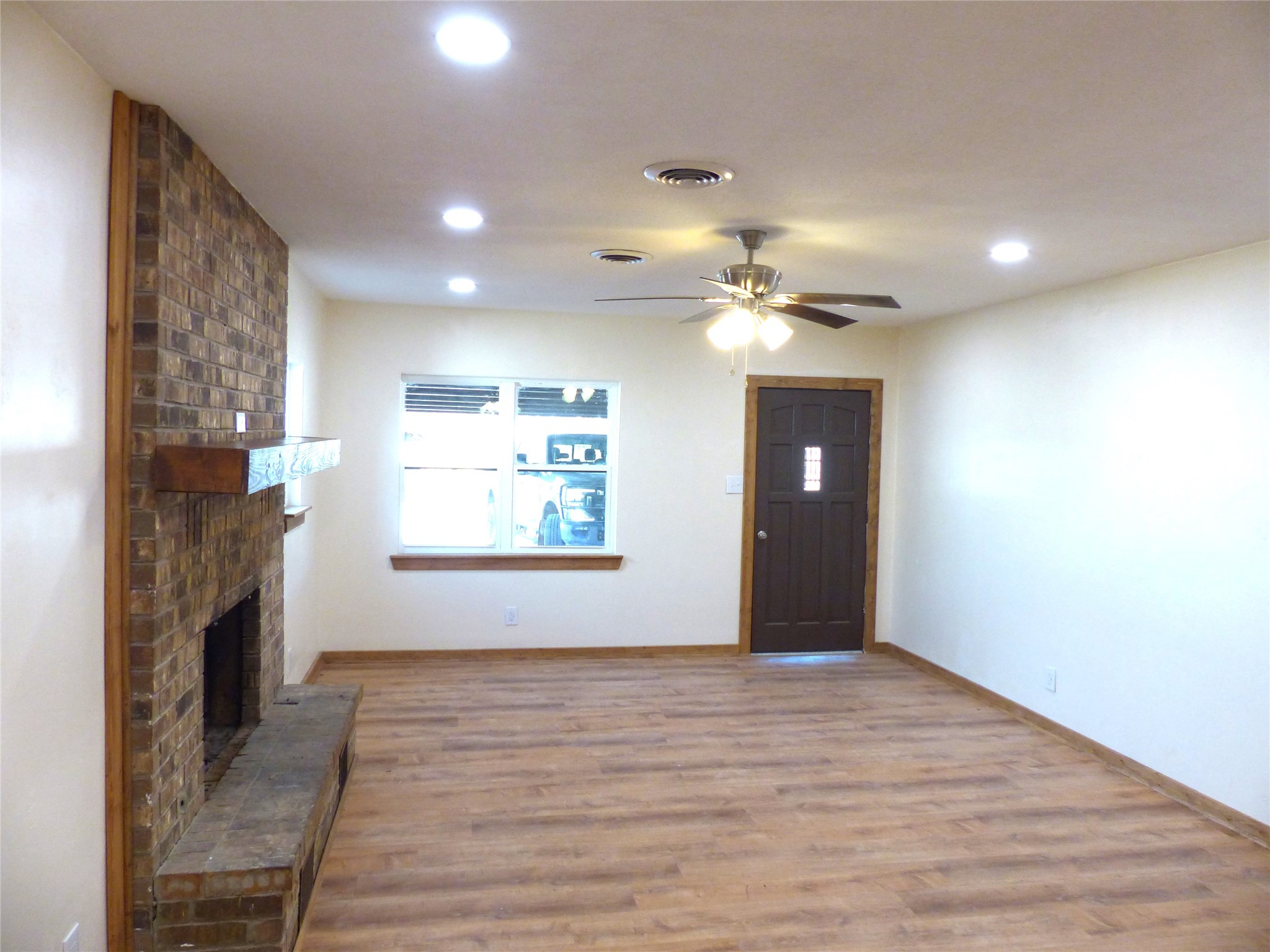1922 S Pine, Brady, TX 76825 — photo 3