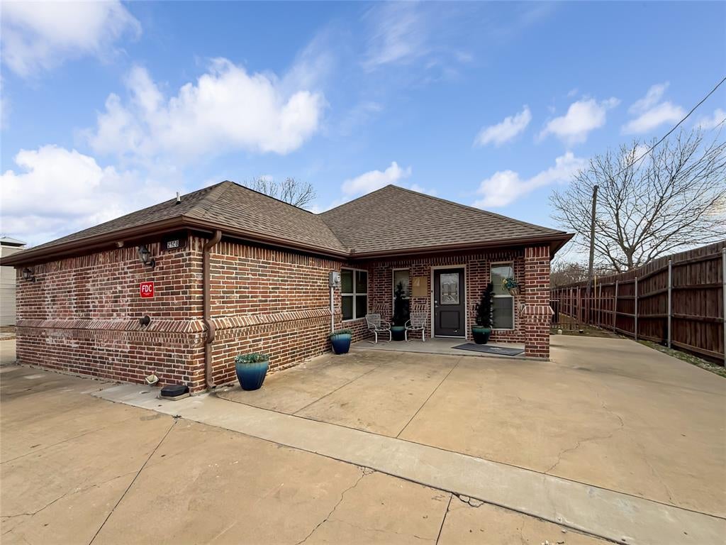 2508 W Crawford Street — photo