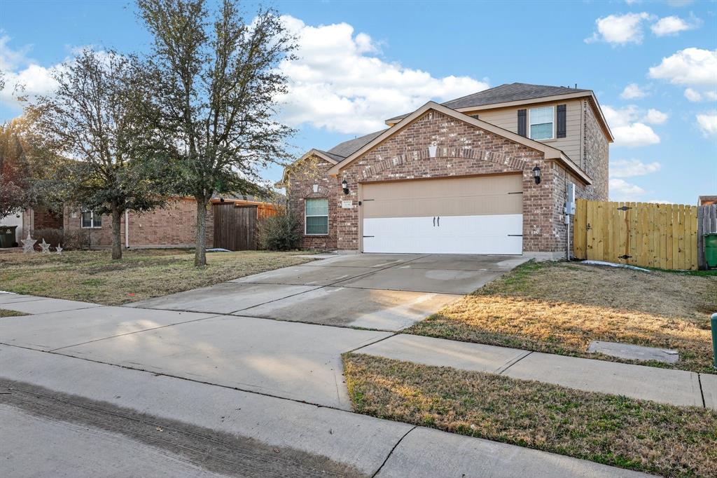 136 Eider Drive, Sanger, TX 76266 — photo 3
