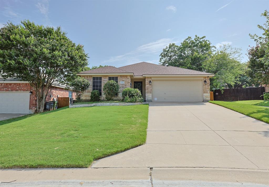 211 Carriage Drive — photo