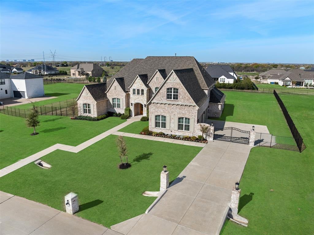 4701 Devon Drive — photo