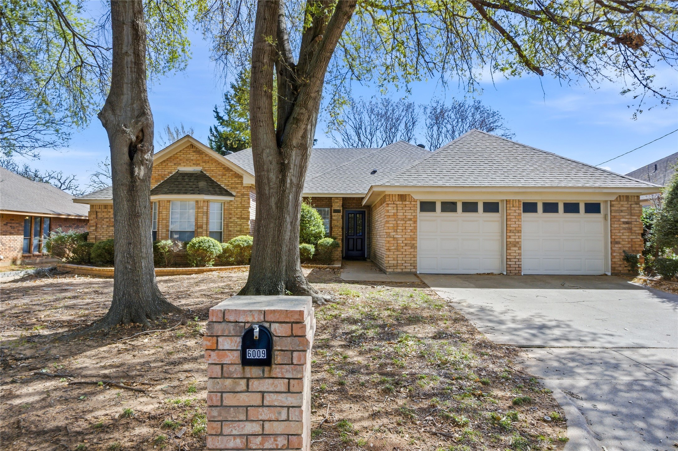 6009 Kenilworth Drive — photo