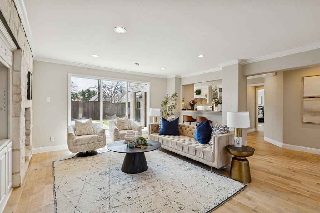 7040 Oakbluff Drive — photo