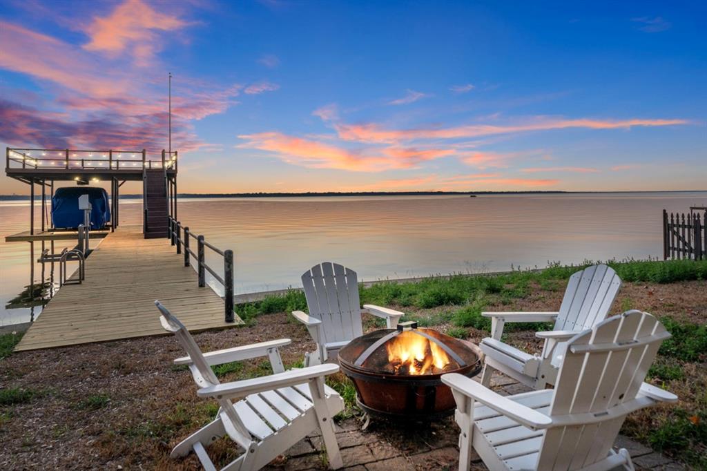 114 Harbor Drive — photo