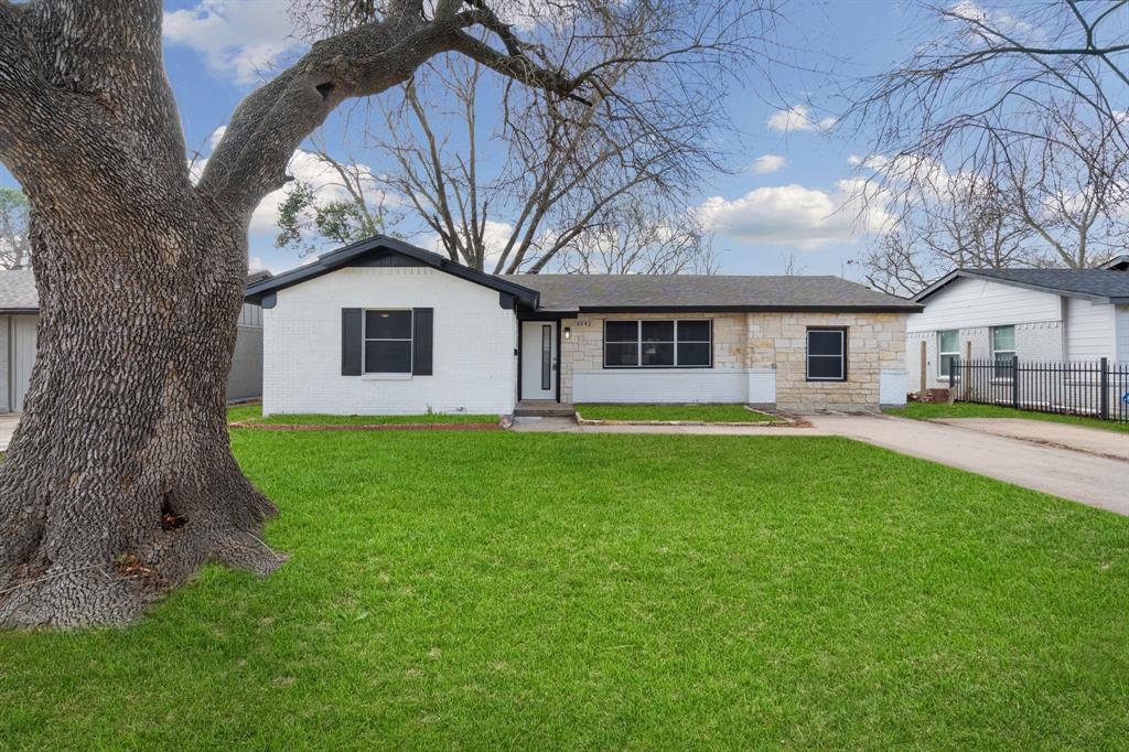 8842 Donnybrook Lane — photo