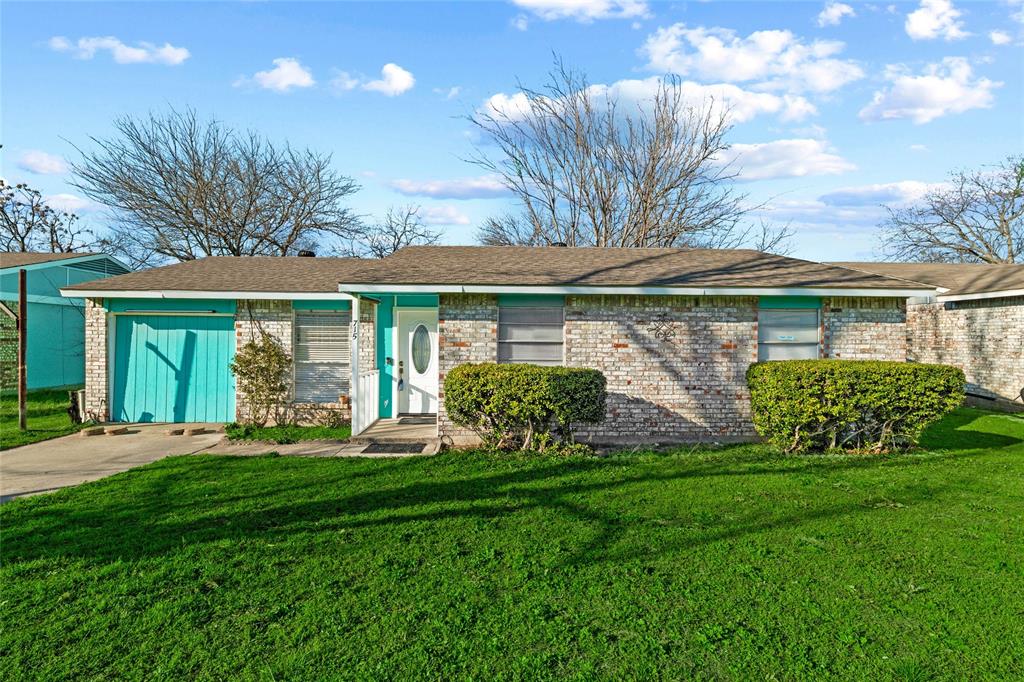 715 Sun Valley Drive — photo