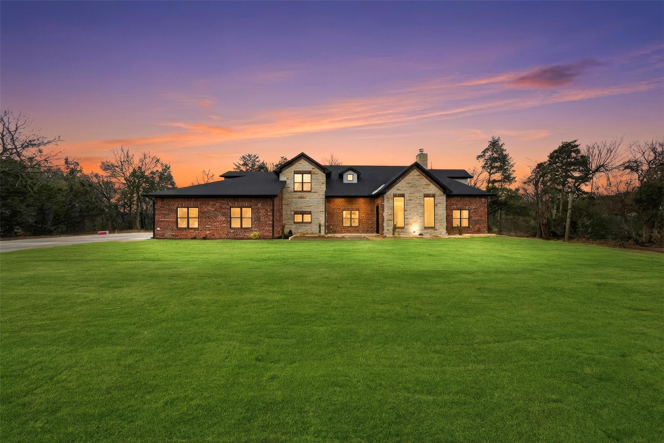 326 Willow Creek Lane — photo