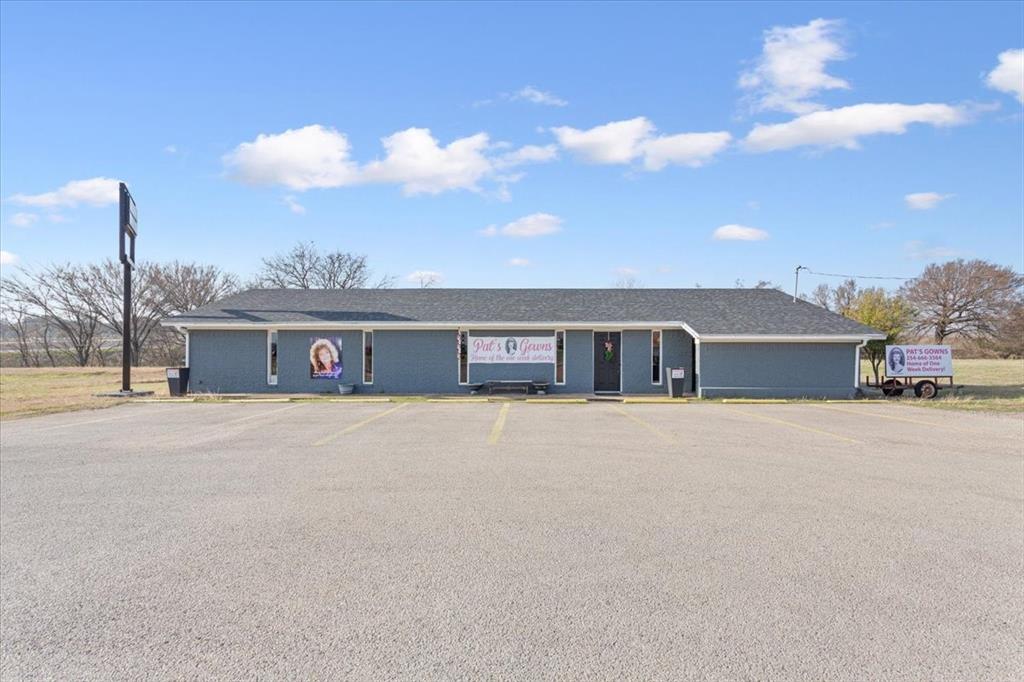 6398 S IH 35 — photo