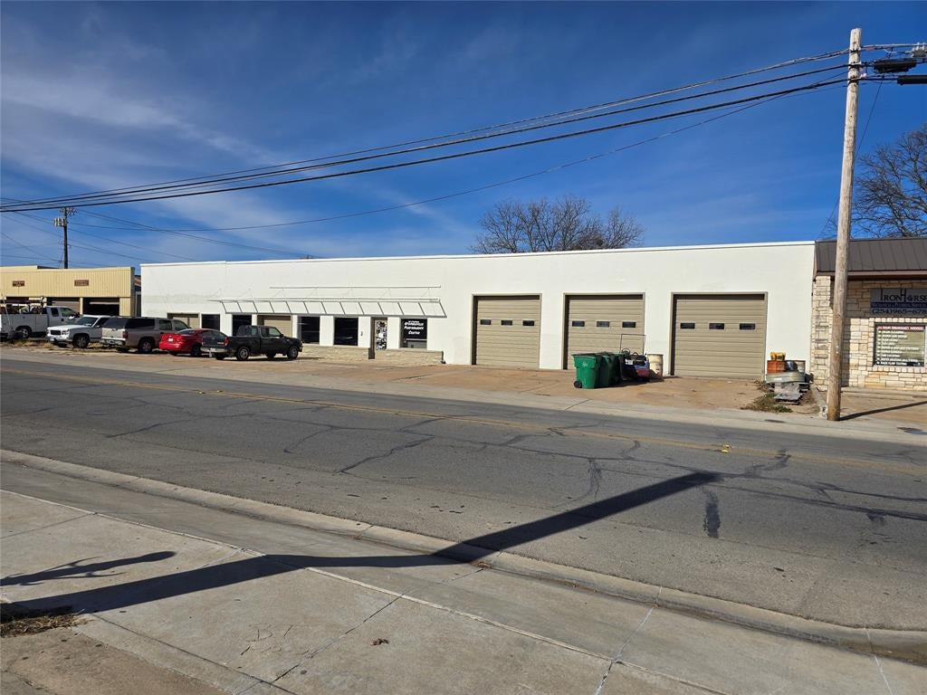 367 E Washington Street — photo