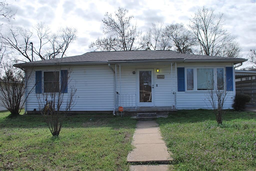 2604 W Johnson Street — photo