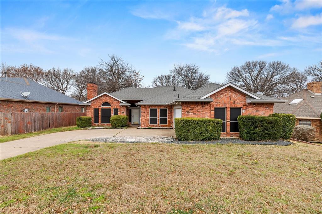 1021 Crestwood Court — photo