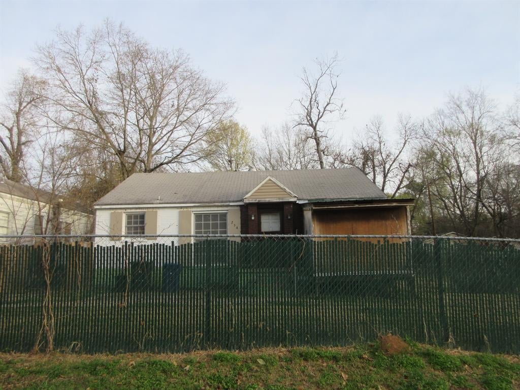 254 E Lister Street — photo