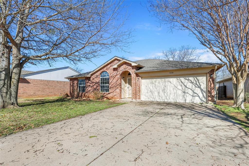 1610 Merritt Drive — photo