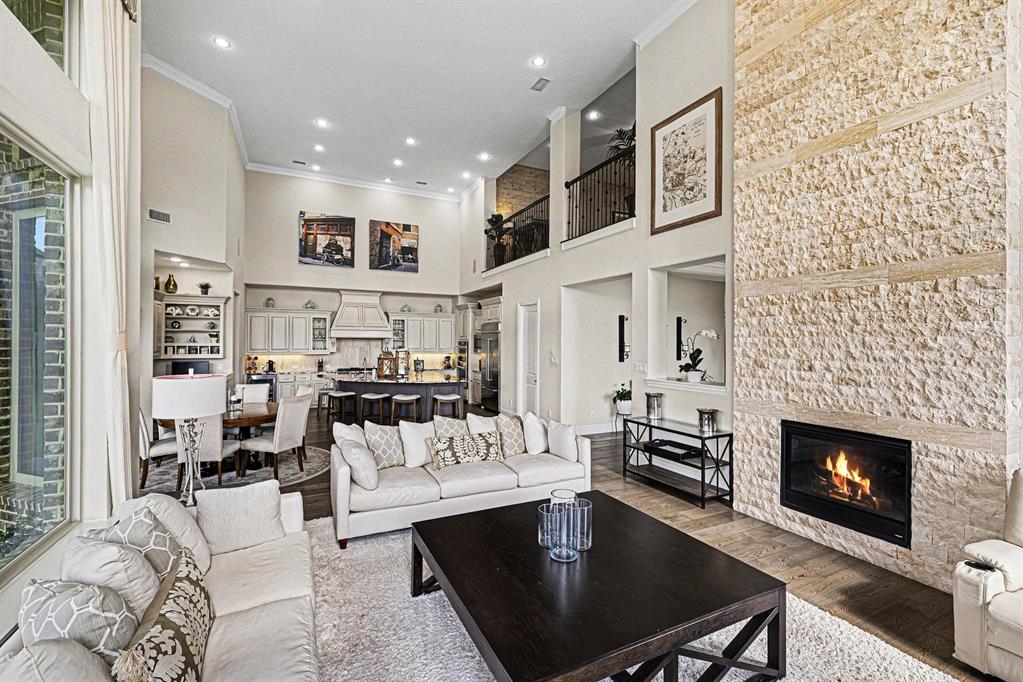 1501 Winchester Drive — photo