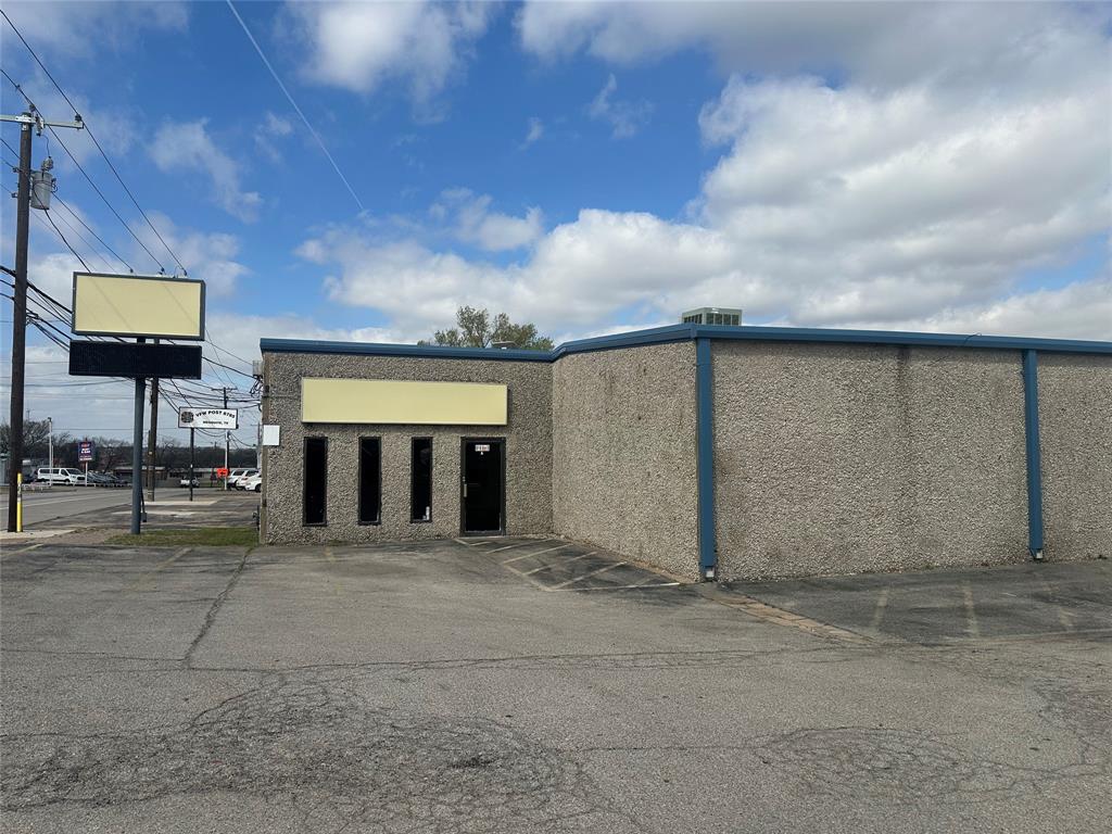 501 W Main Street 100 — photo