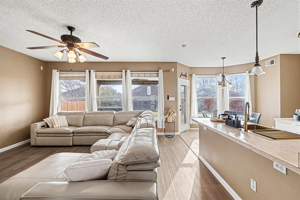 6715 Canyon Creek Drive — photo