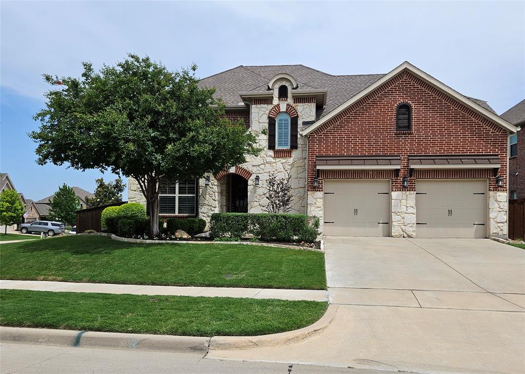 7428 E Fork Lane — photo