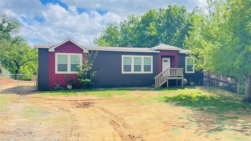 8394 Lake Road — photo