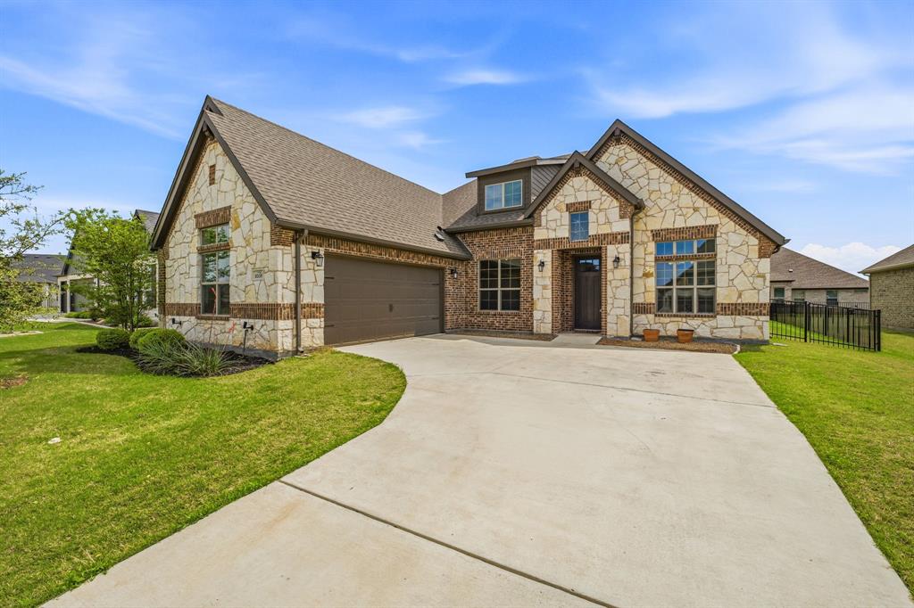1038 Mickelson Drive — photo