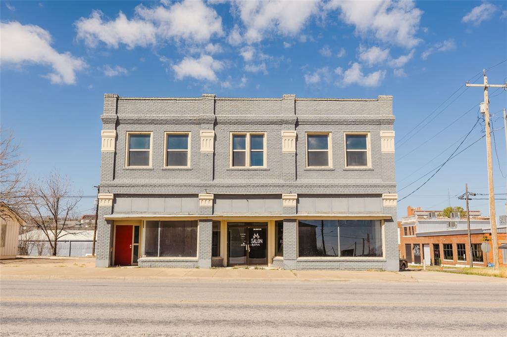 200 a W 8th Street — photo