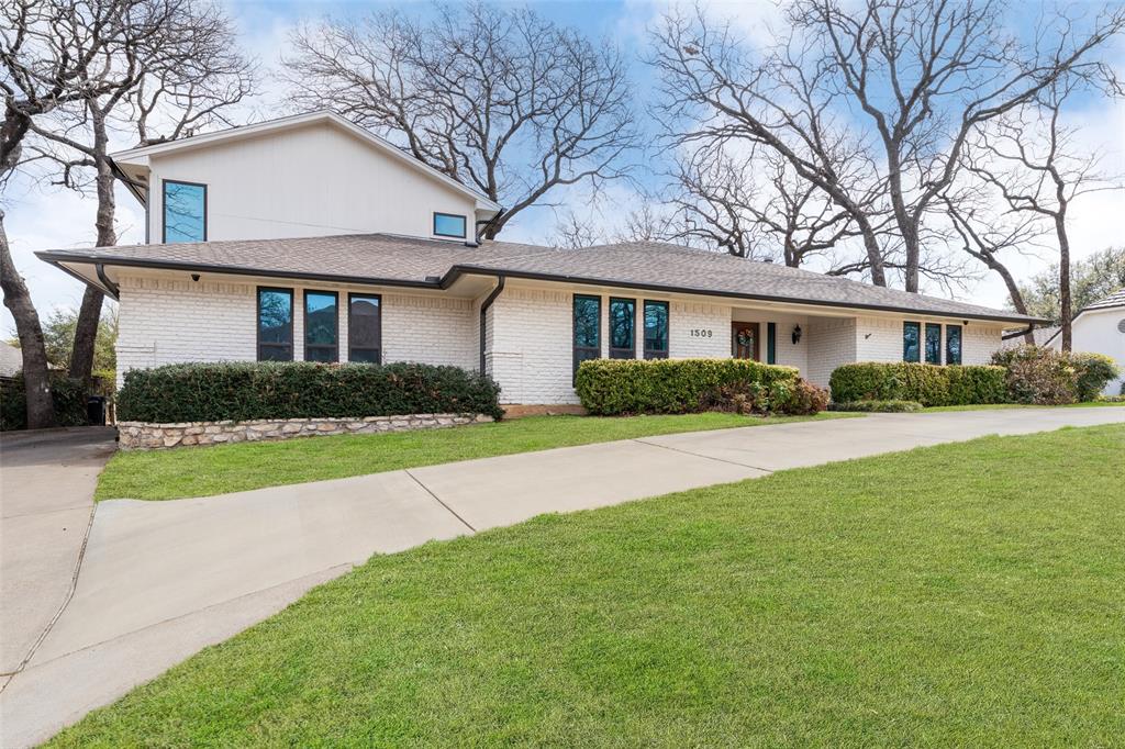 1509 Riverview Drive — photo
