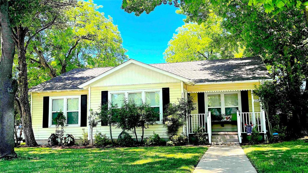 2511 Greenway Drive — photo