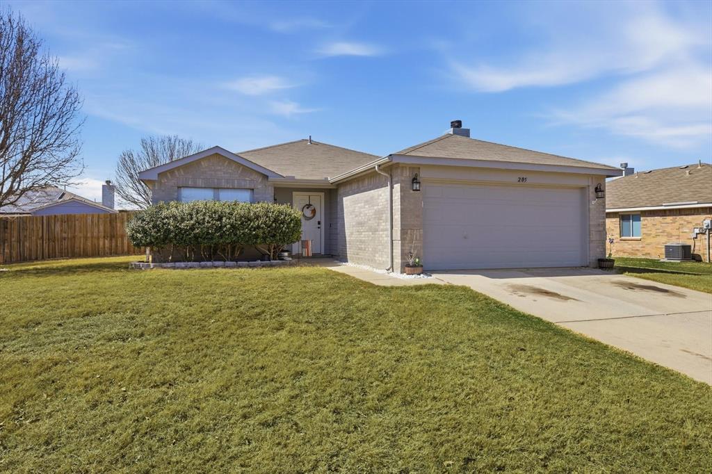 205 Comanche Trail — photo