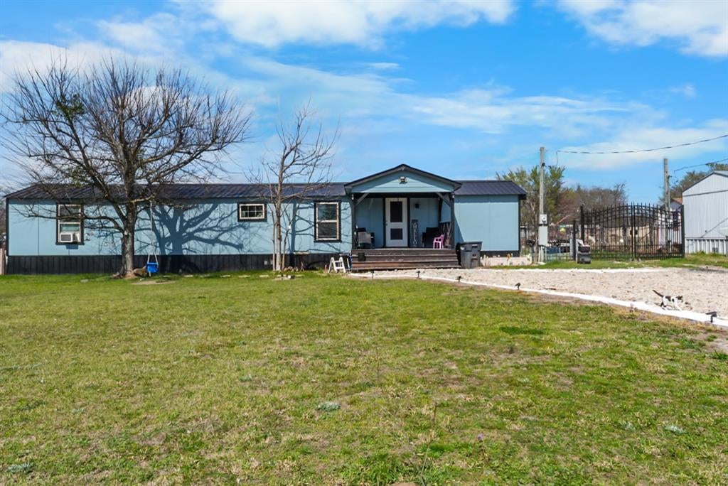 244 Smith Circle, Point, TX 75472 — photo 2