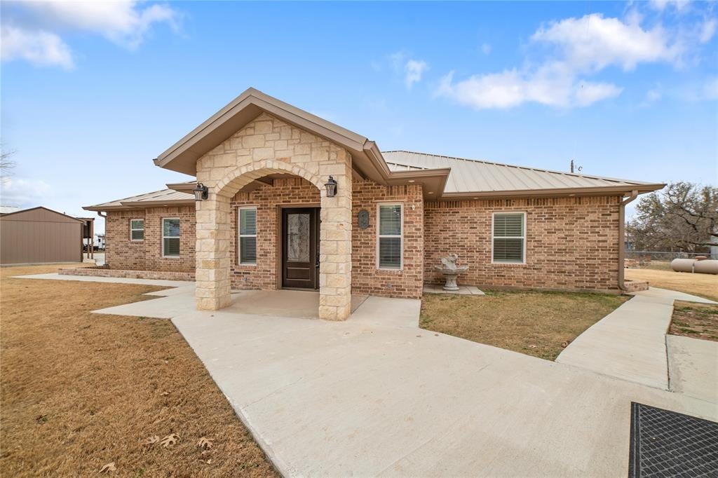 241 E Circle Drive — photo