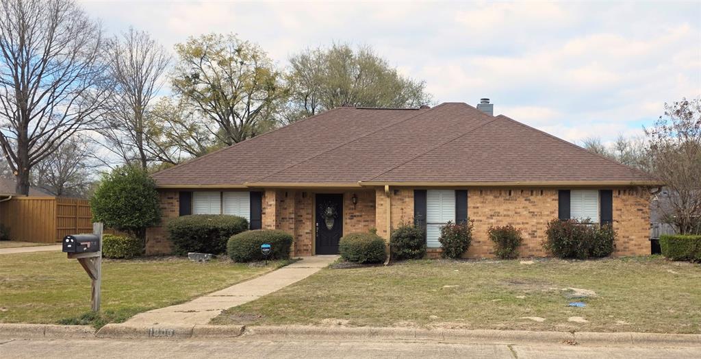 1806 Hogan Lane — photo