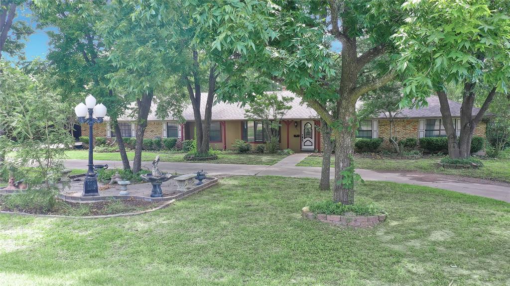 302 Wilcoxson Street — photo
