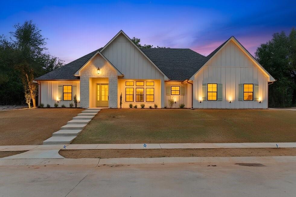17300 Woodcrest Circle — photo