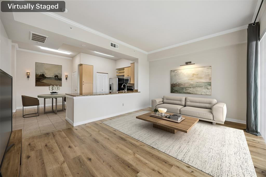 3225 Turtle Creek Boulevard 1012 — photo