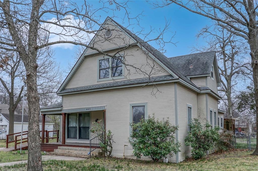 401 W Maple Street — photo
