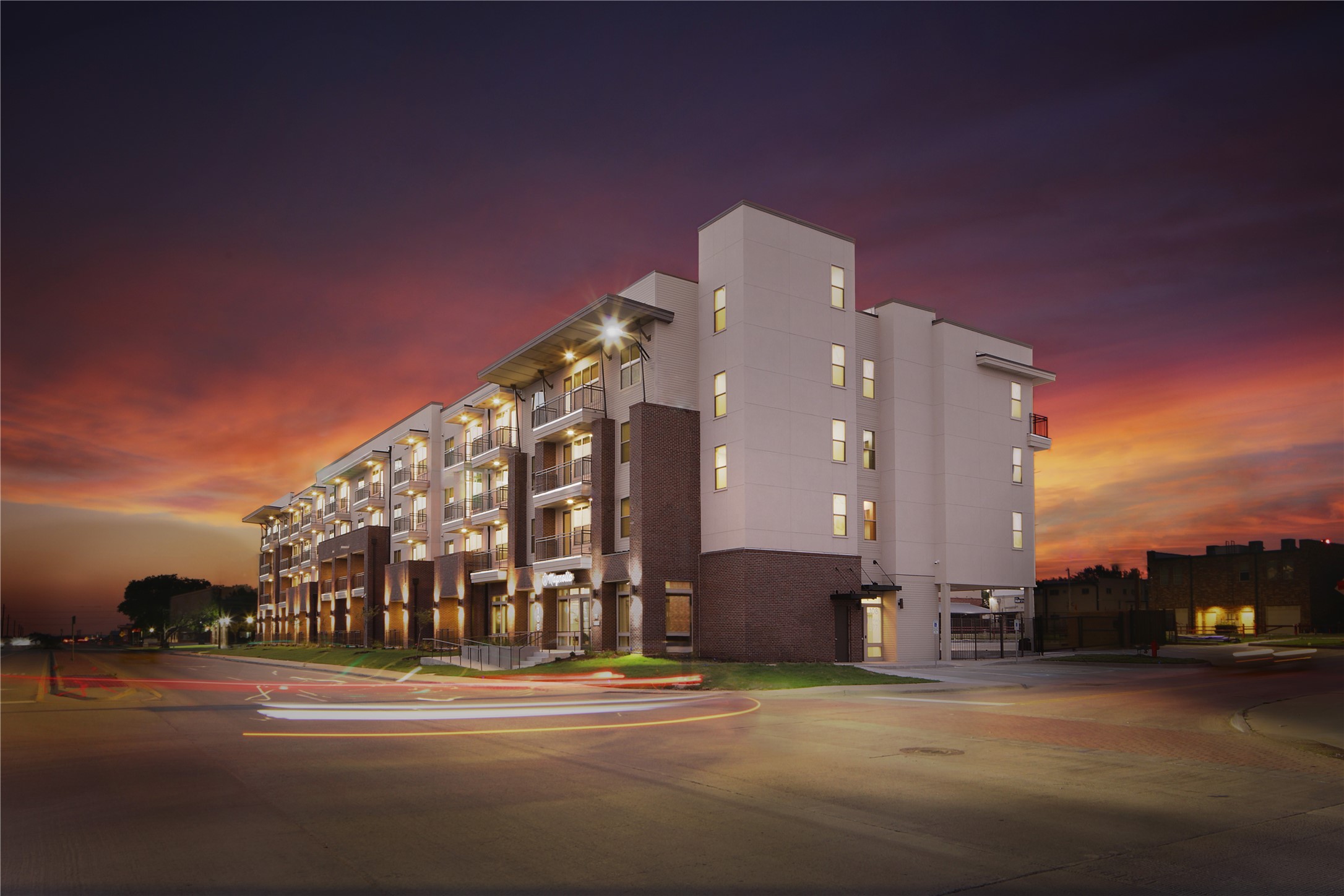 108 N US 377 317 — photo