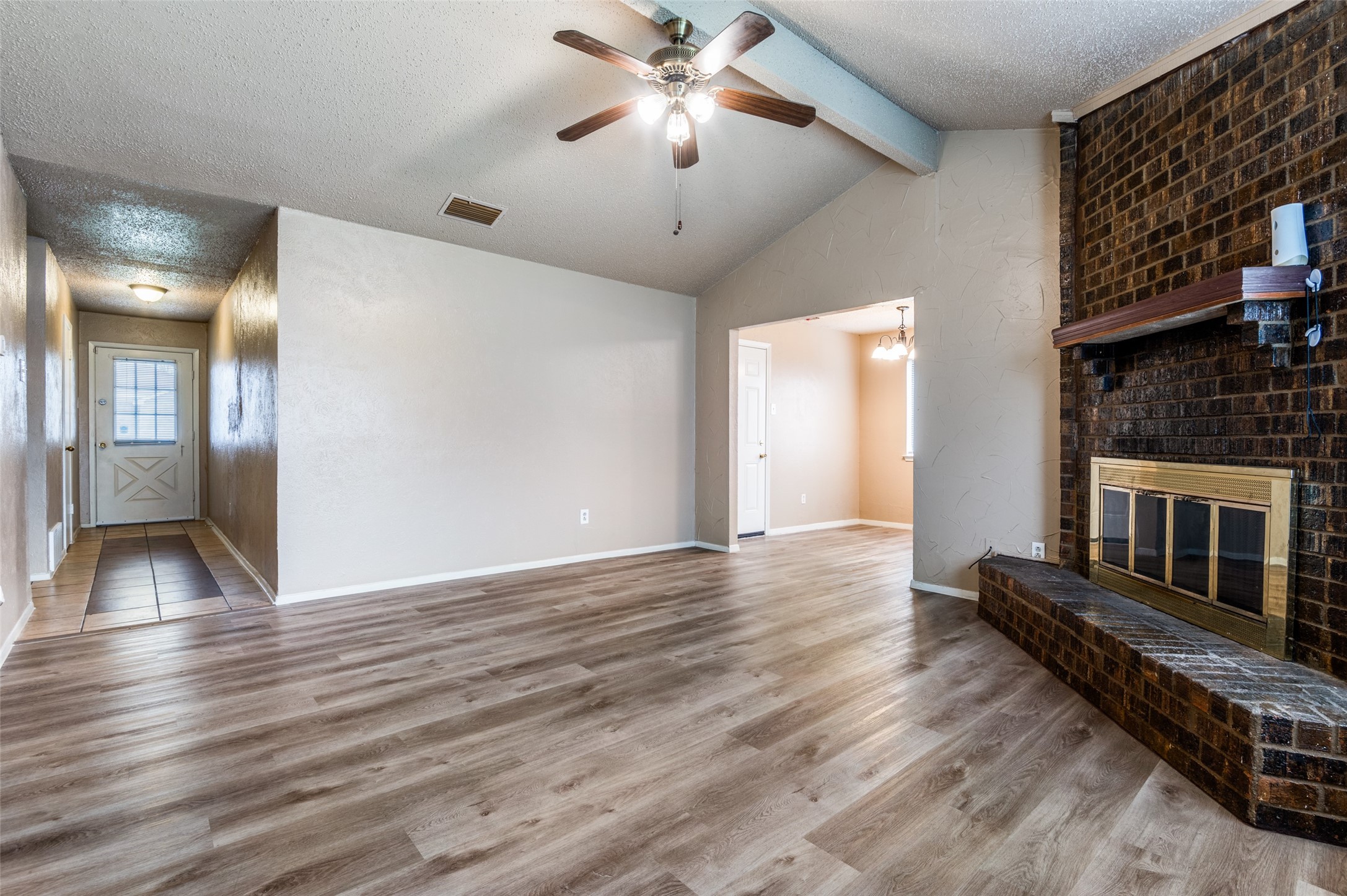 2922 E Pepperidge Drive, Lancaster, TX 75134 — photo 2