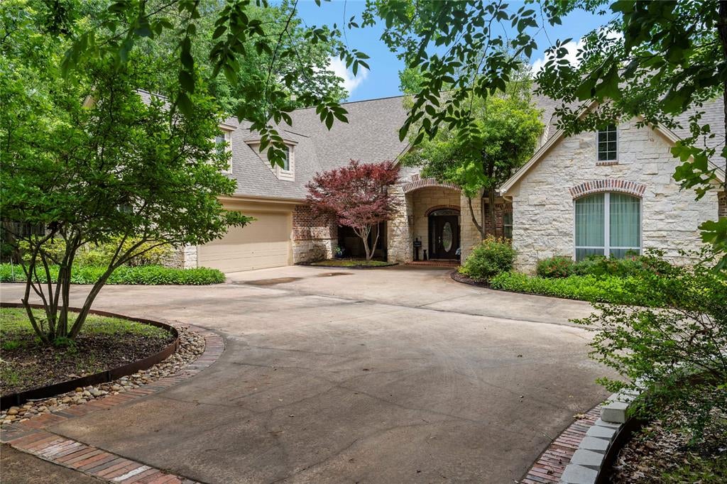 571 Hidden Lake Drive — photo