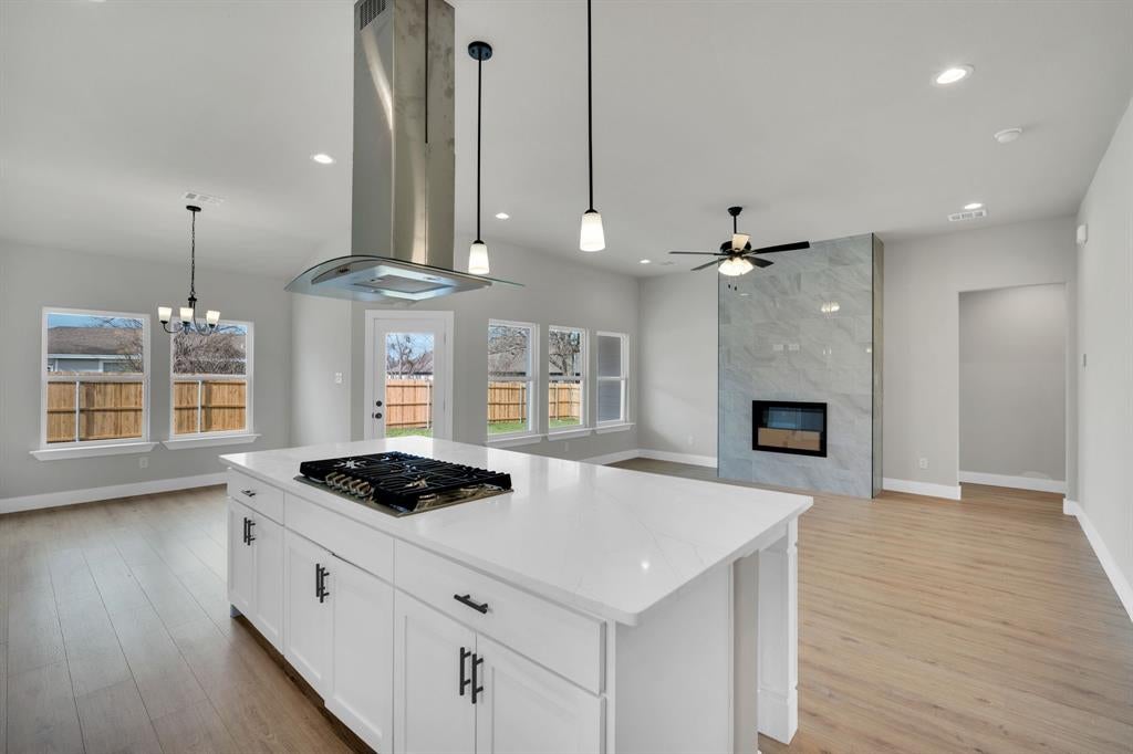 340 E Marshall Court — photo